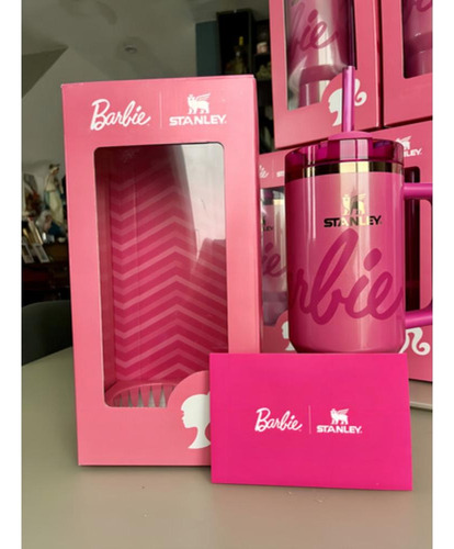 Copo Quencher Térmico Barbie Icon Stanley 1,18 Ml