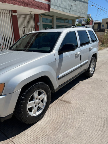 Jeep Grand Cherokee 3.7 Laredo V6 4x2 Mt