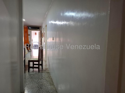 Casa De Dos Plantas En Venta En Via El Ujano Barquisimeto Lara Rc