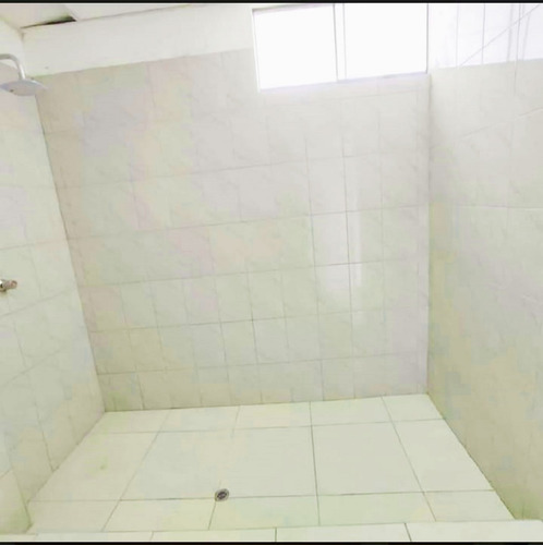 Imagen 10 de 14 de Remato Acogedora Casa Cerca C. Comercial Y Estación Metro
