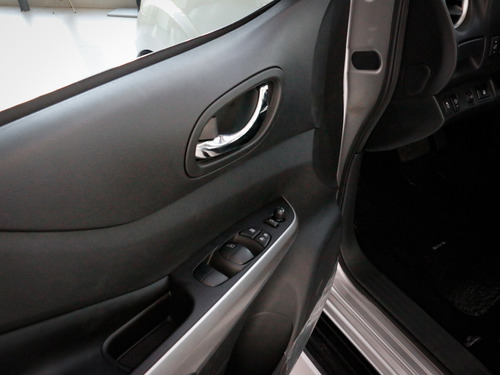 Imagem 12 de 14 de Nissan Frontier 2.3 Td Cd Le 4x4 (aut)