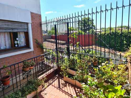 Chalet Estilo Español 5 Amb. En Piñeyro-avellaneda