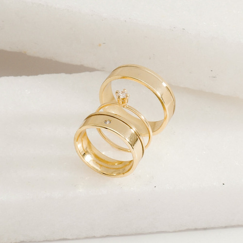 Imagem 7 de 10 de Par De Alianças Banhada A Ouro 18k 6mm Com Lateral Friso