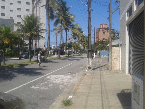 Imagem 8 de 10 de Apartamento Sobre Loja , Lado Praia , Na Avenida Principal