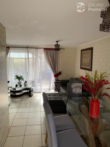 Casa En Venta De 3 Dorm. En Puente Alto