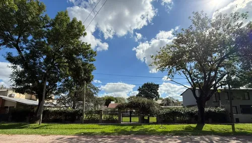 Lote 300 M2 En Venta En Funes