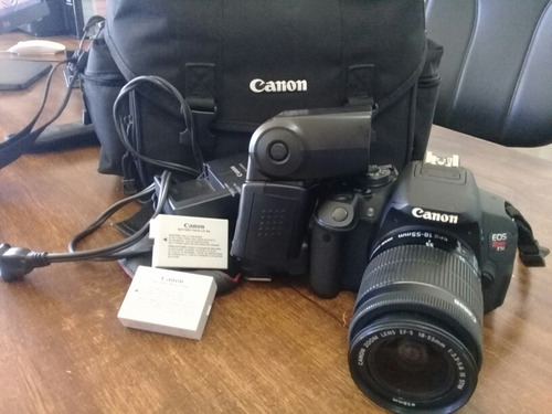 Camera Canon T5i + Flash + 2 Baterias.