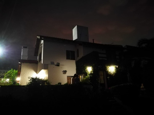 Imagen 6 de 28 de Casa 5 Ambientes Con Piscina Oportunidad . Acepta Depto.