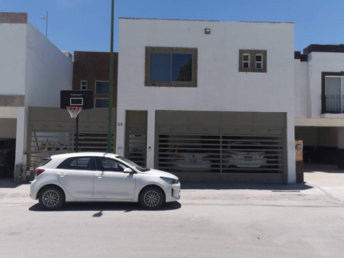 Casa En Venta En Ampliación Senderos