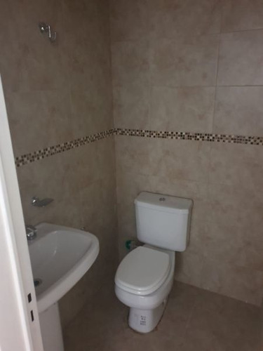 Imagen 4 de 5 de Venta De Local, La Plata
