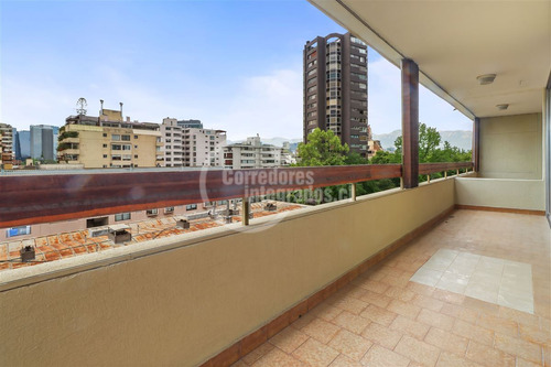 Departamento En Venta De 4 Dorm. En Providencia