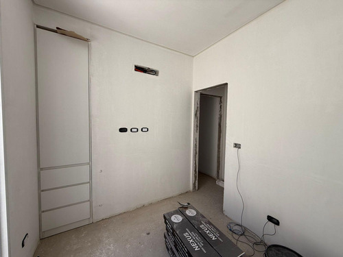 Casa En Venta De 3 Dormitorios En Balcarce 1456, Rosario
