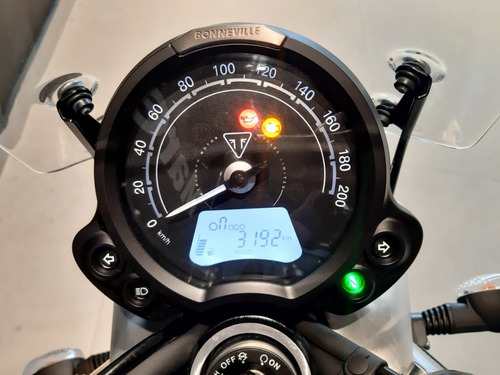 Triumph Bonneville T120 2018 Street Twin (c)