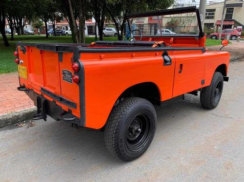 Land Rover Santana
