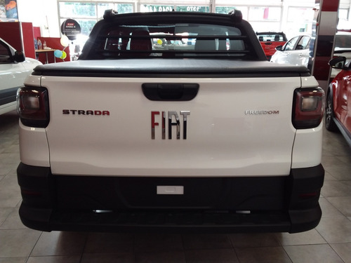 Imagen 9 de 15 de Fiat Strada Freedom 1.4 Dc Lista Para Patentar Todo El Pais!