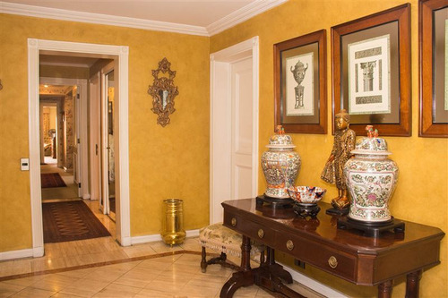 Departamento En Venta De 2 Dorm. En Vitacura