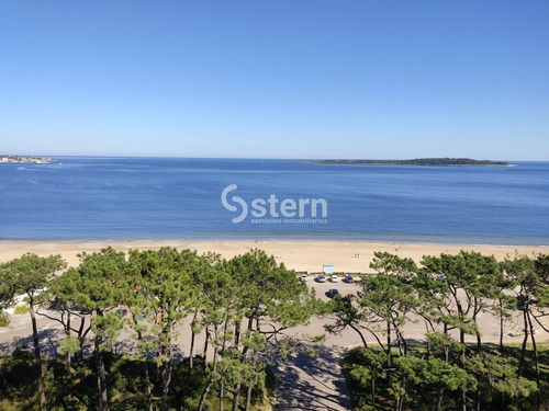 Venta Apartamento 3 Dormitorios Y Dependencia, Playa Mansa, Punta Del Este- Ref: 190