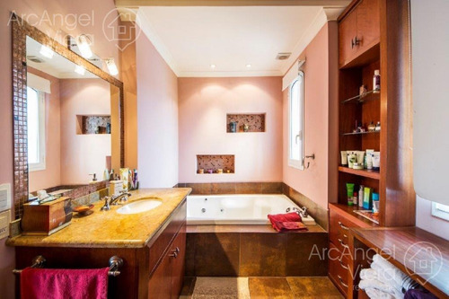 Espectacular Casa Con Piscina En Beverly Hills -punta Del Este