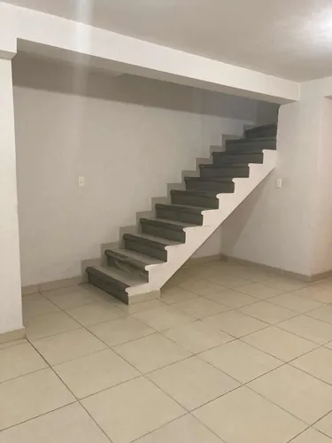 Renta Casa Jardín Ciudad Del Sol Querétaro