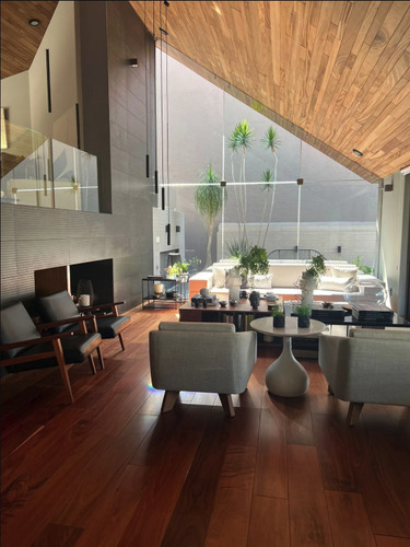 Casa En Venta Y Renta En Bosques De Las Lomas