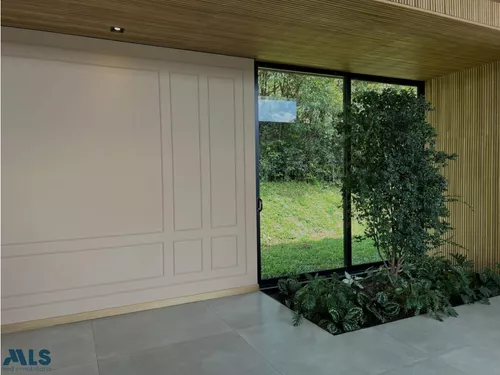 Una Casa Espectacular(mls#249327)