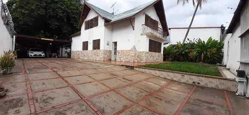 Se Vende Amplio Chalet, Las Mayas, El Limon, 007jsc