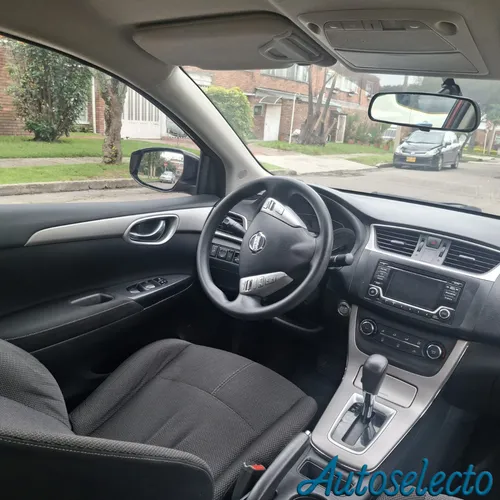 Nissan Sentra 1.8 B17 Advance