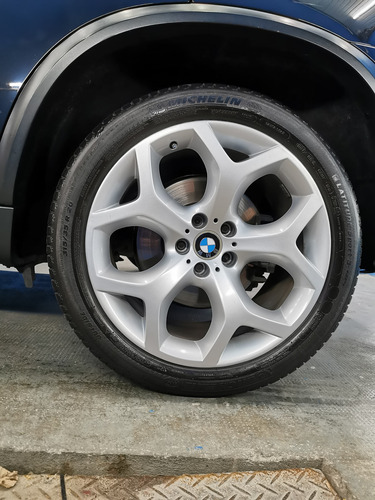 BMW X5 4.8 Is Premium Stept