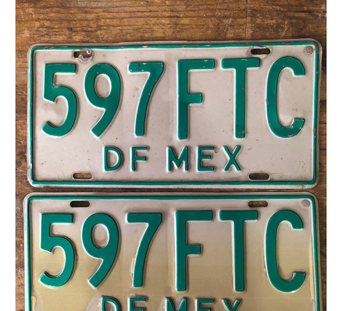 Juego De Placas Antiguas Para Auto Del D.f. Años 90s 