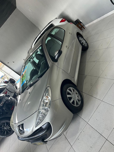 Peugeot 207 1.4 Xr Flex 5p