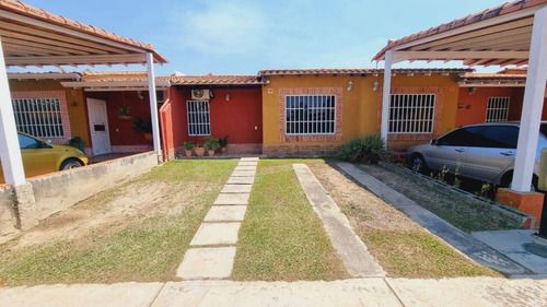 Ac Venta Funcional Casa En Valle De Oro, San Diego Edo. Carabobo Cod. 206190