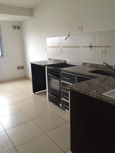 Alquiler Dos Ambientes En Morón Con Amenities