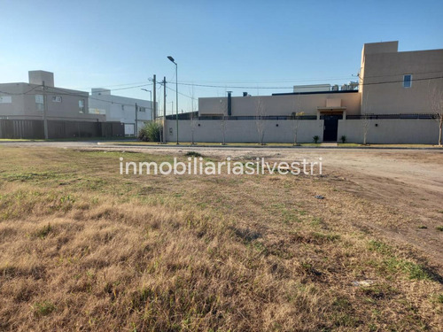 137 Y 508 Barrio ''altos De Don Carlos'' - Lote En Venta