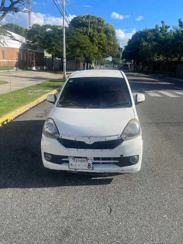 Daihatsu Mira 2016 Precio: 360,000 Contacto: 829-945-8161 U