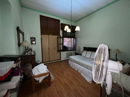 Imagen 8 de 30 de Casa Venta Monte Castro 4 Ambientes