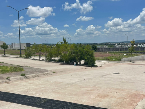Terreno En Venta En Villas De Bernalejo, Irapuato, Gto.