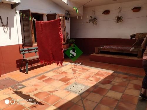 Venta De Casa En La Mansa, 4 Dormitorios, 3 Baños, Cerca Del Mar.- Ref: 168128
