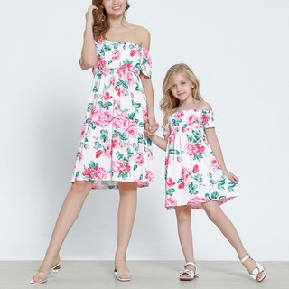 Sintético 139+ Vestidas iguales madre e hija Sintético 139+ Vestidas iguales madre e hija