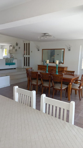 Casa En Venta En Caisamar