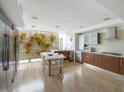 Imagen 2 de 15 de Mariano Urbina Vende Casa En Guaparo Valencia Foc-569
