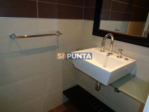 Imagen 6 de 12 de Apartamento En Brava, 2 Dormitorios *