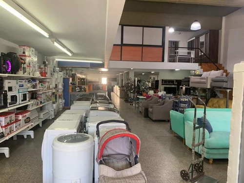 Imagen 2 de 19 de Local Con Vivienda En Venta En Lanus Este