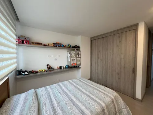 Apartamento En Venta En Loma Los Mesa. Cod V11184
