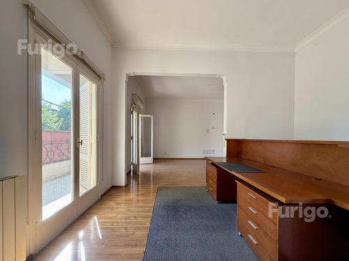 Venta. Departamento Planta Alta De 3 Dormitorios Con Terraza