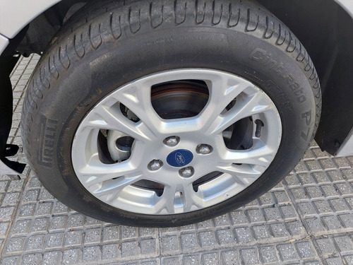 Imagen 15 de 16 de Ford Ka 2017 1.5 Sel 5 P 2017
