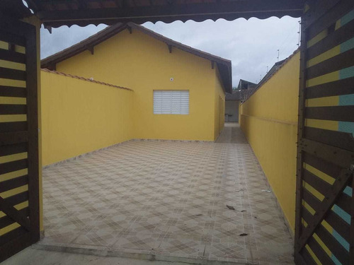 Casa Nova Com Churrasqueira Por R$ 200 Mil