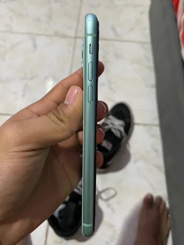 Apple iPhone 11 (64 Gb) - Verde (Usado)