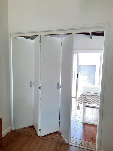Imagen 4 de 6 de Puerta Plegable A Medida En Madera - 4 Hojas Valor Instalada