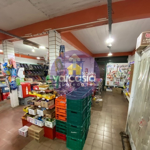 Imagen 2 de 5 de Venta - Galpón/supermercado + Casa 3 Ambientes - Jose Garibaldi 1932 Hurlingham