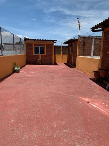 Imagen 11 de 14 de Hermosa Casa Ubicasa En Zona 2 Ciudad Capital.